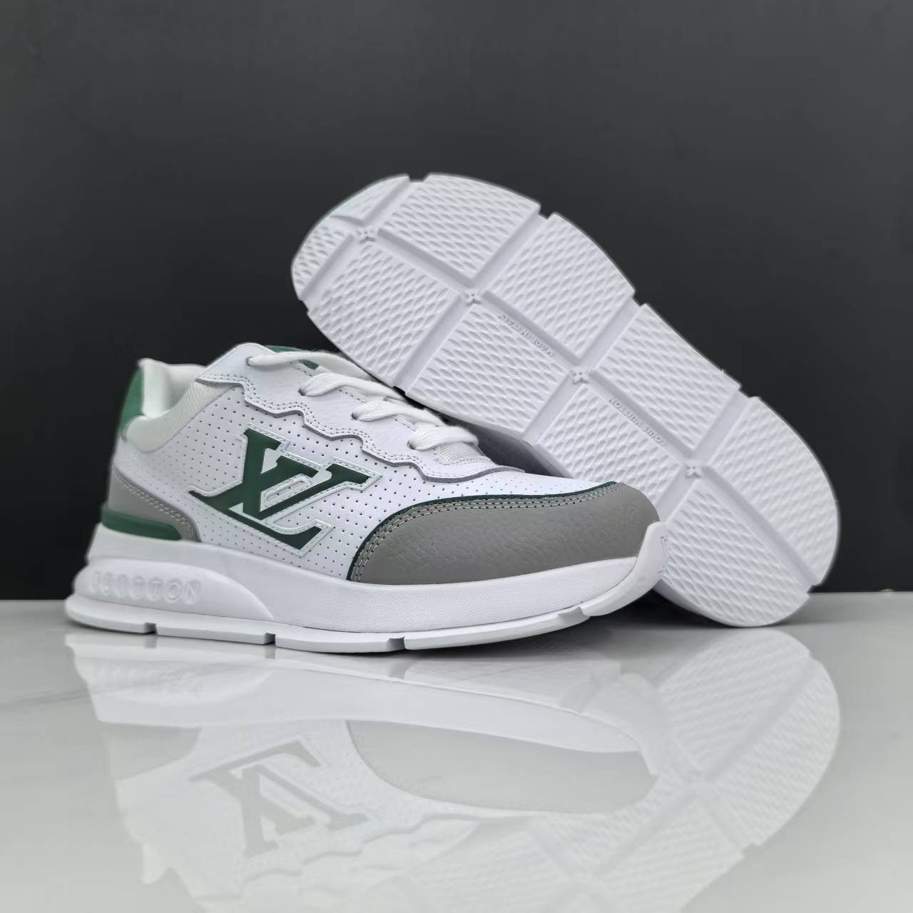 Luxury Lou Paris Classic Trainers Green White Shoes Sneakers