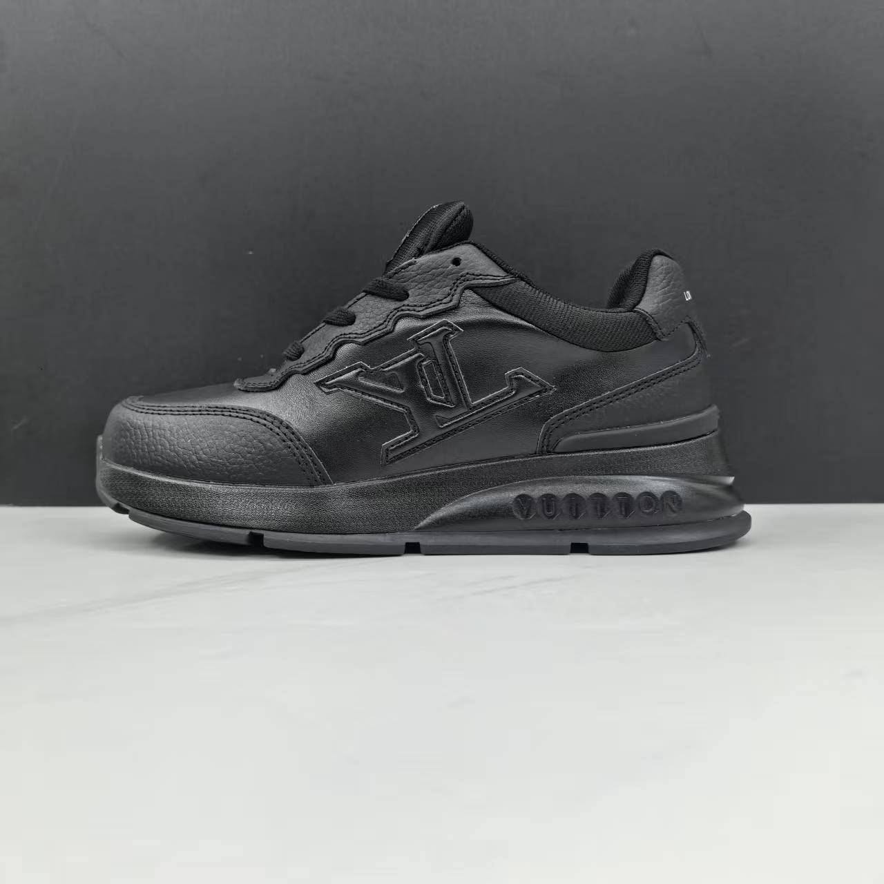 Luxury Lou Paris Classic Trainers Black Shoes Sneakers