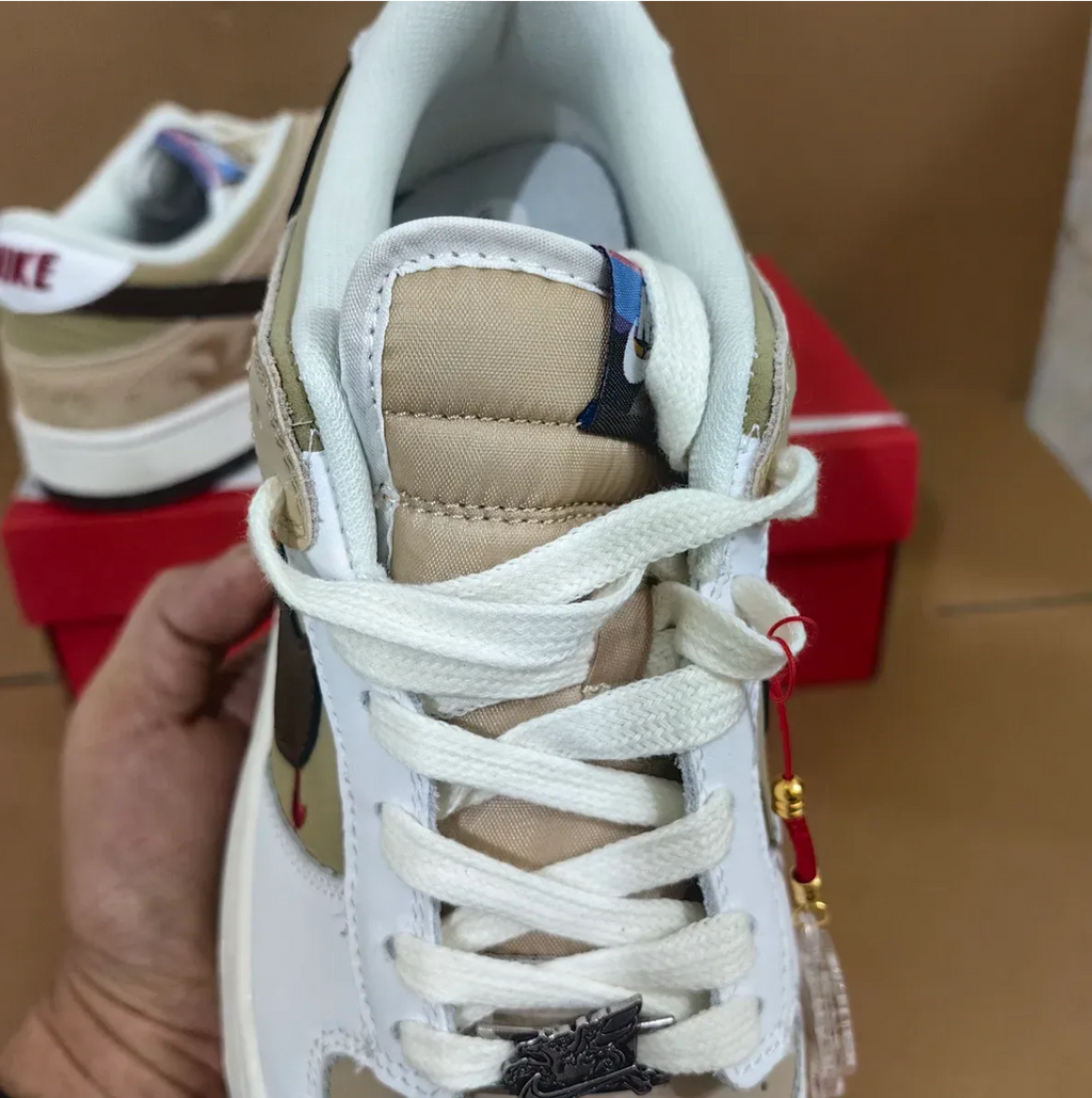 Dunk Low Year Of The Horse Shoes Sneakers