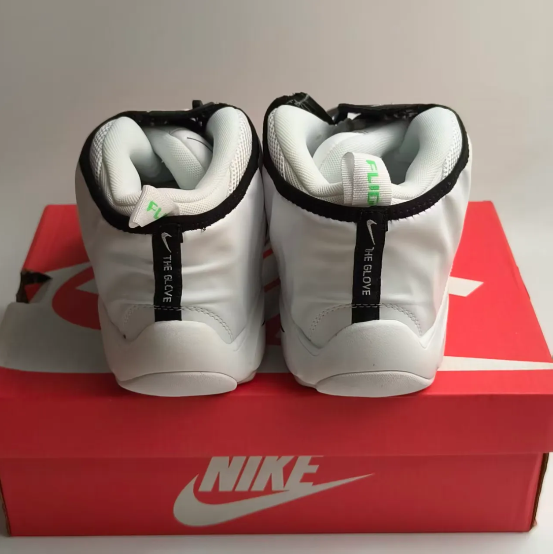 Air Zoom Flight The Glove SL ‘White Poison Green’ Shoes Sneakers