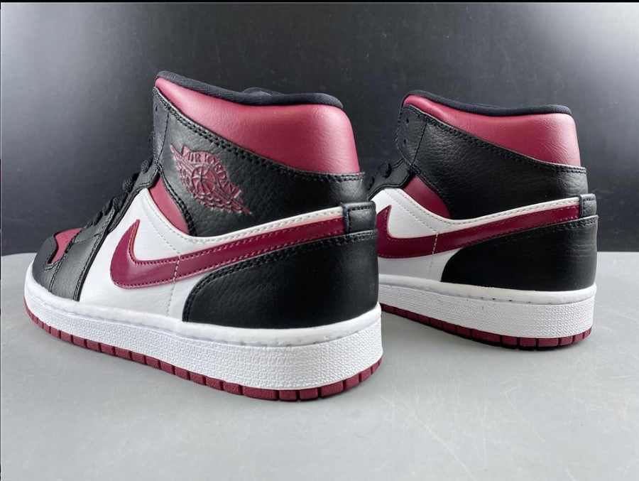 Air Jordan 1 Mid Bred Toe Shoes Sneakers