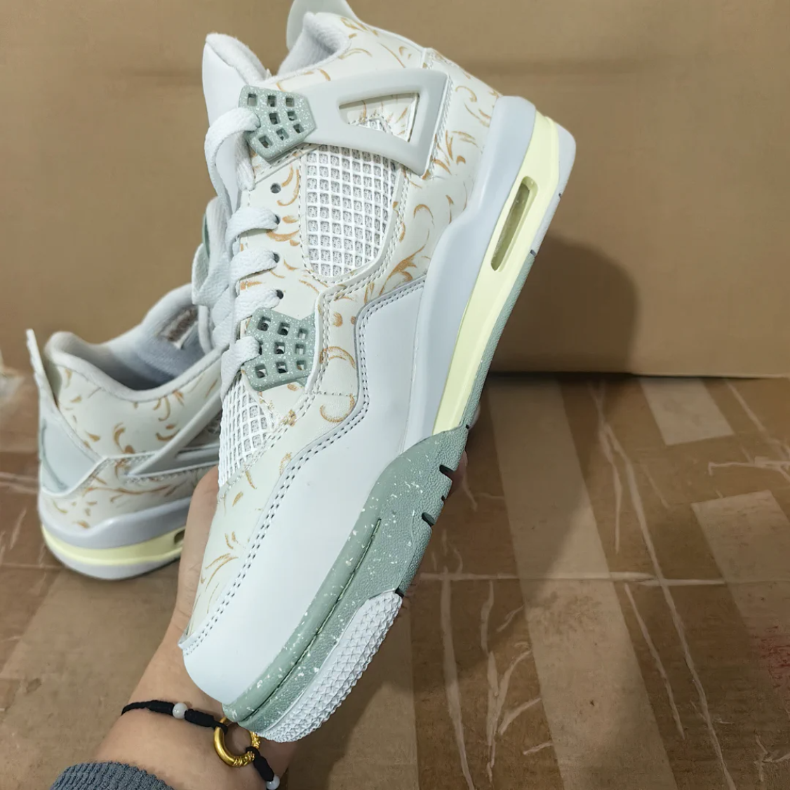Air Jordan 4 SE Somos Eternos Shoes Sneakers
