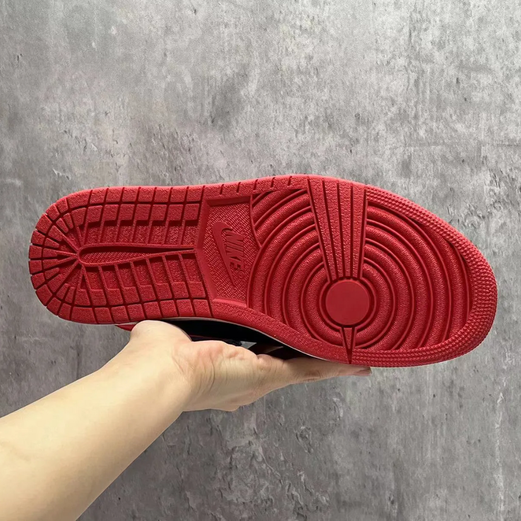 Air Jordan 1 Retro High OG Chicago Lost and Found Shoes Sneakers