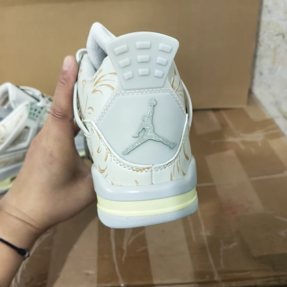 Air Jordan 4 SE Somos Eternos Shoes Sneakers